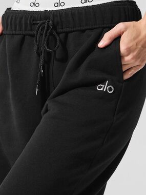 Accolade Straight Leg Sweatpants